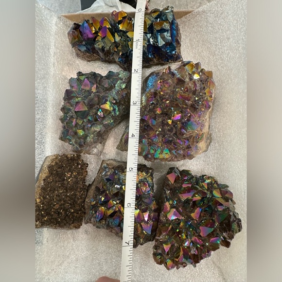 Amethyst (1) Cluster Rainbow Titanium Coated 💎 - Picture 4 of 4